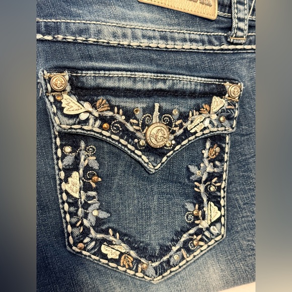 Grace in LA jeans with embellished pockets - Picture 3 of 10